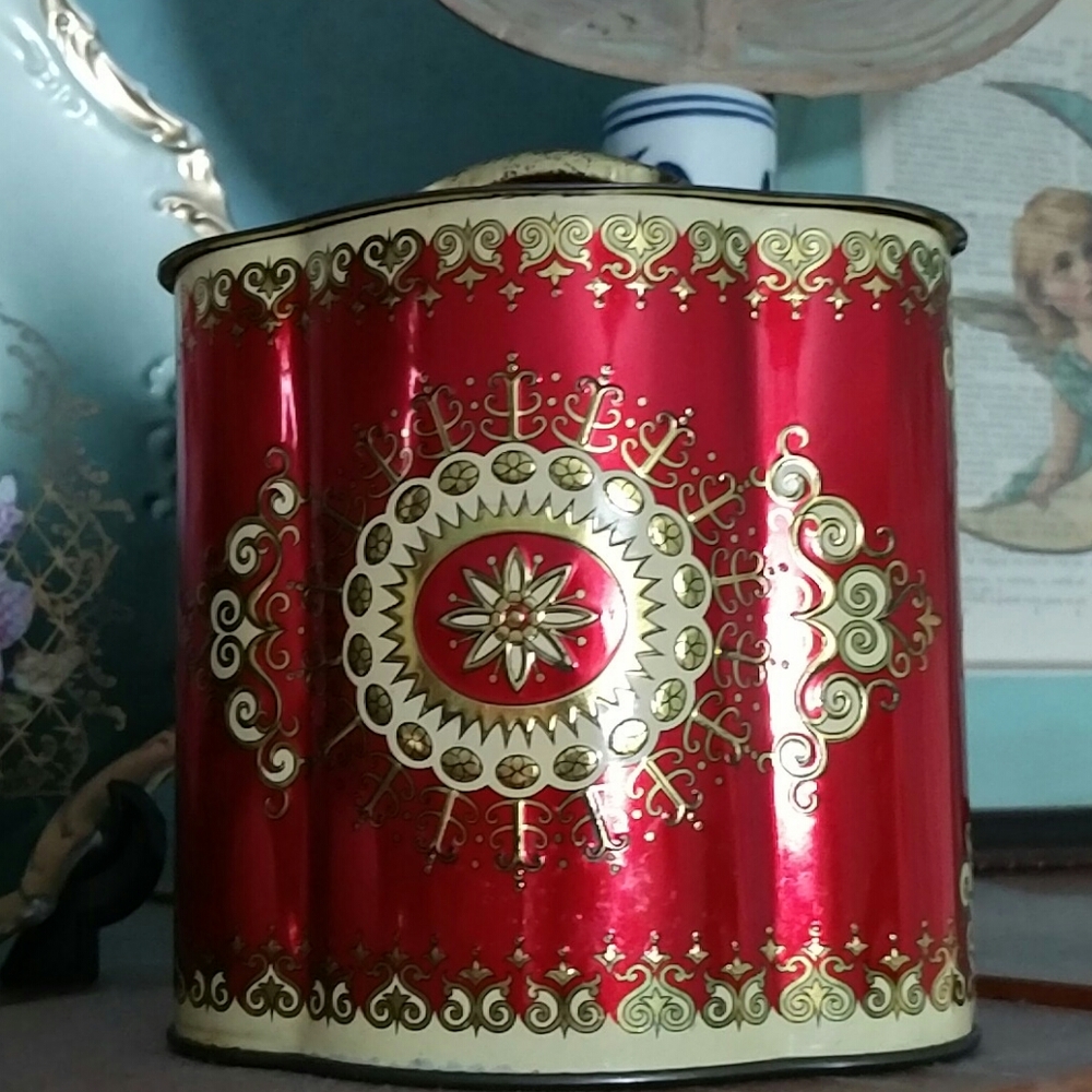 3/$20 Vintage container from England
